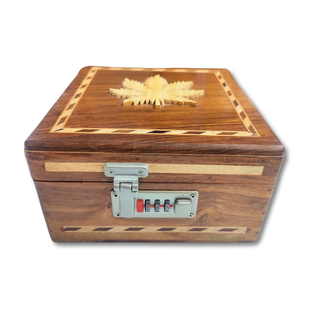 Buy  3d Leaf Carving Stashbox