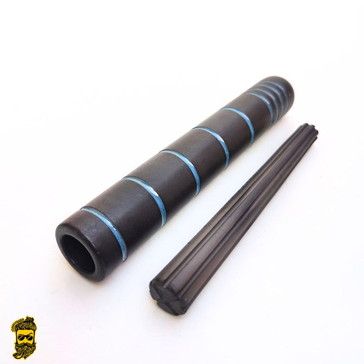 Kaio Chillum with blue strips on white background