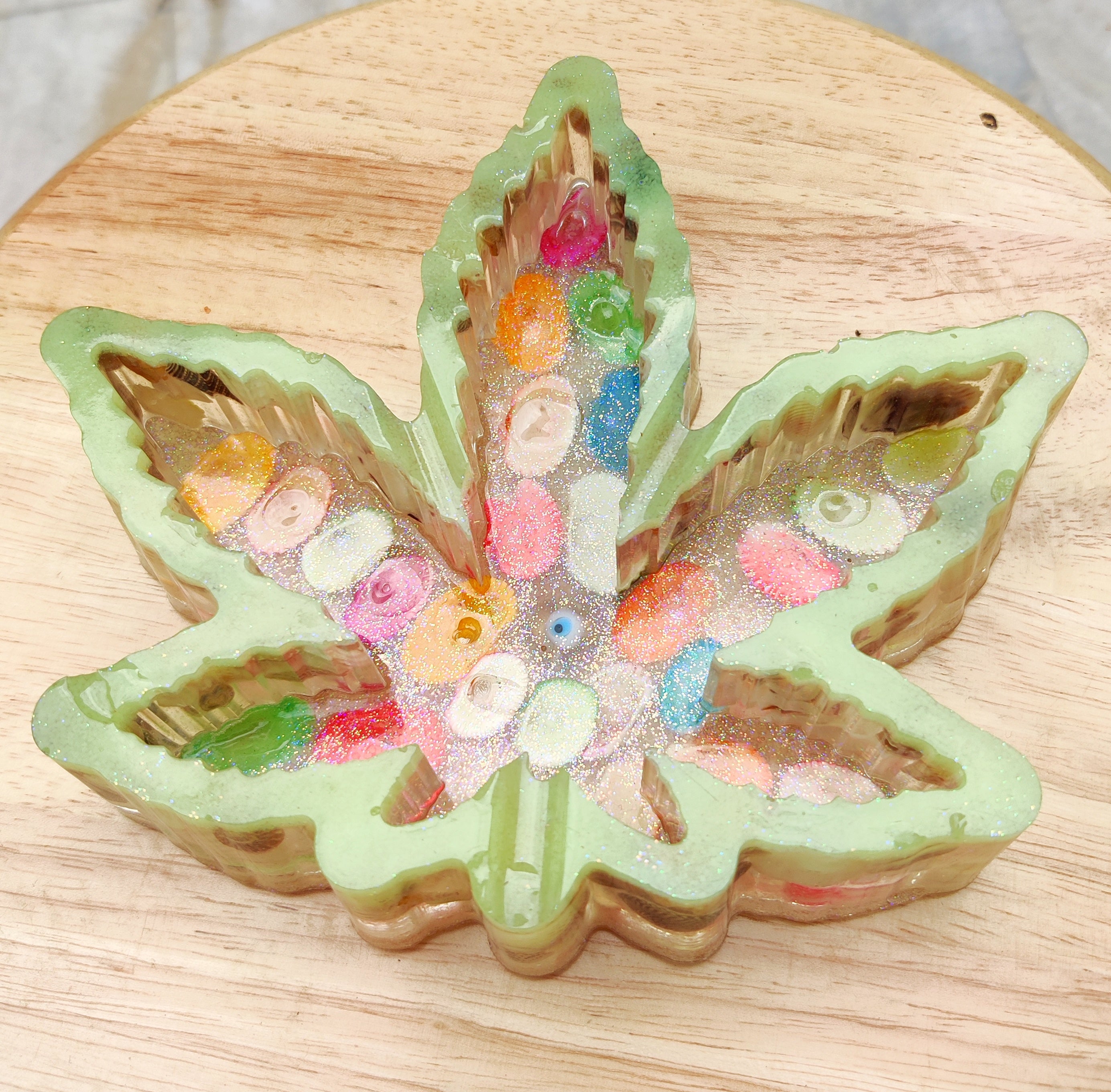 Shell - Resin Glow in the Dark Ashtray