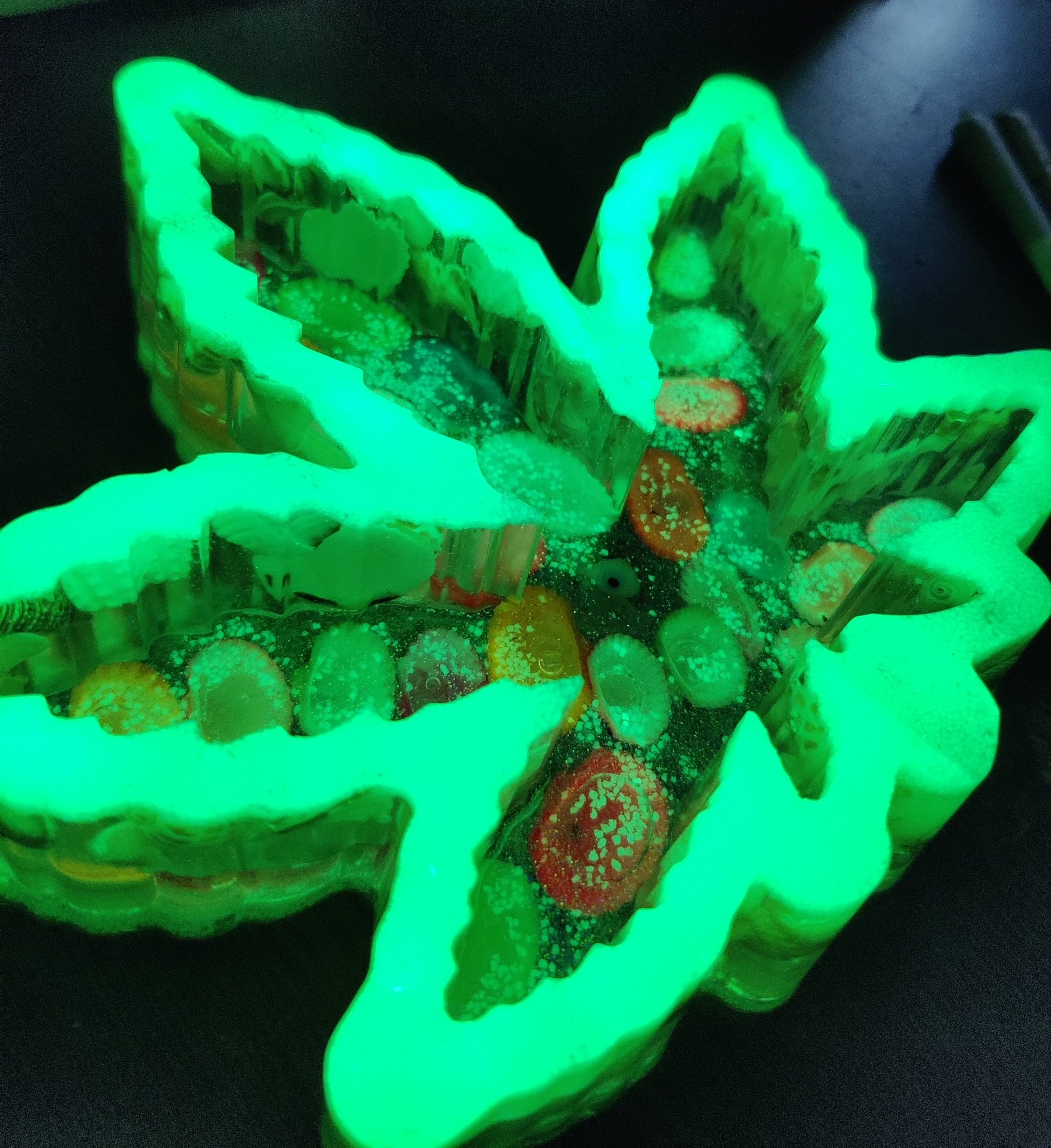 Shell - Resin Glow in the Dark Ashtray