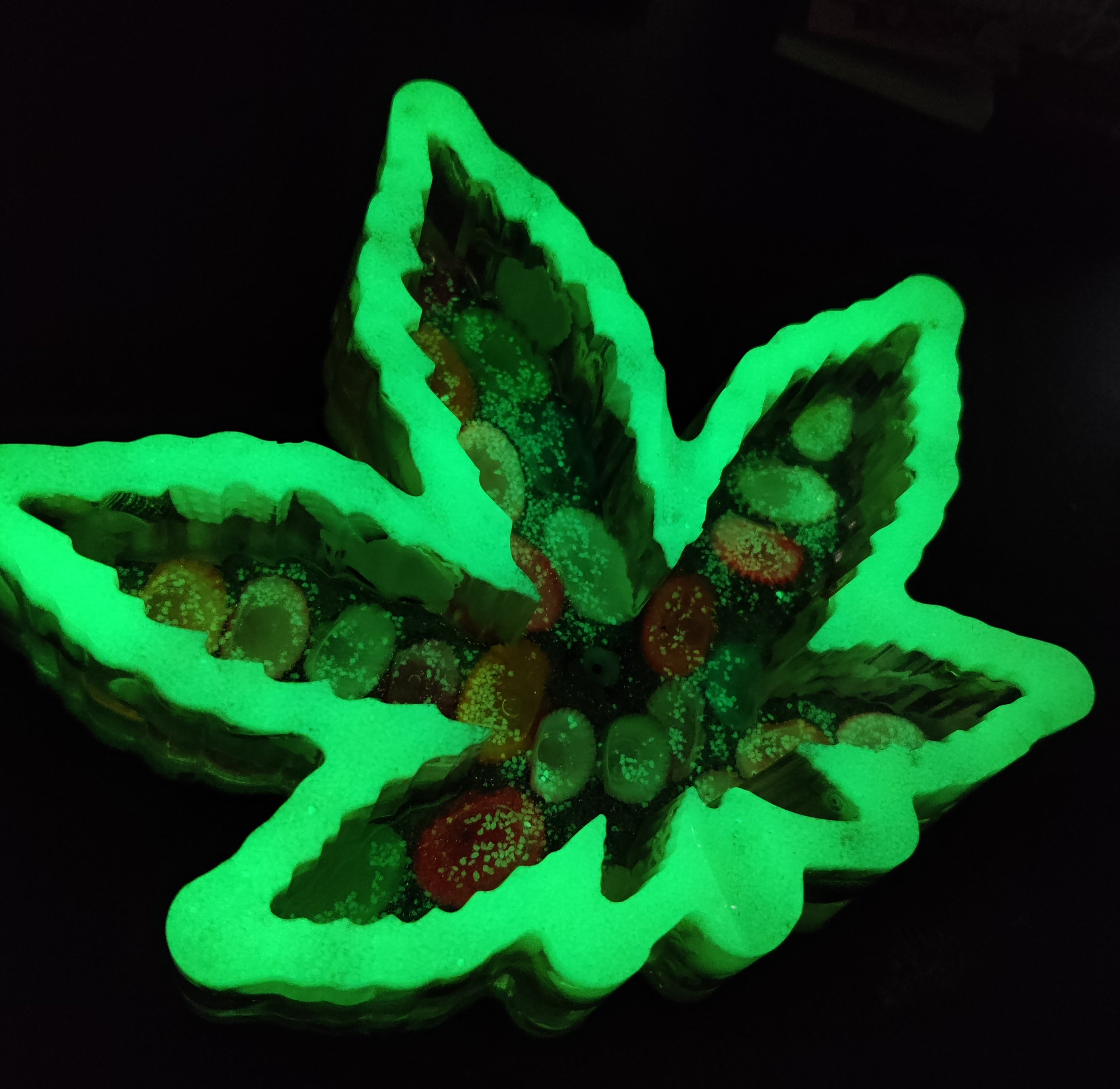 Shell - Resin Glow in the Dark Ashtray